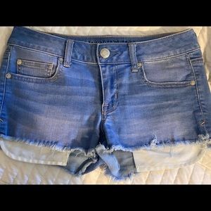 American Eagle light-blue mid-rise shorts, Size 4